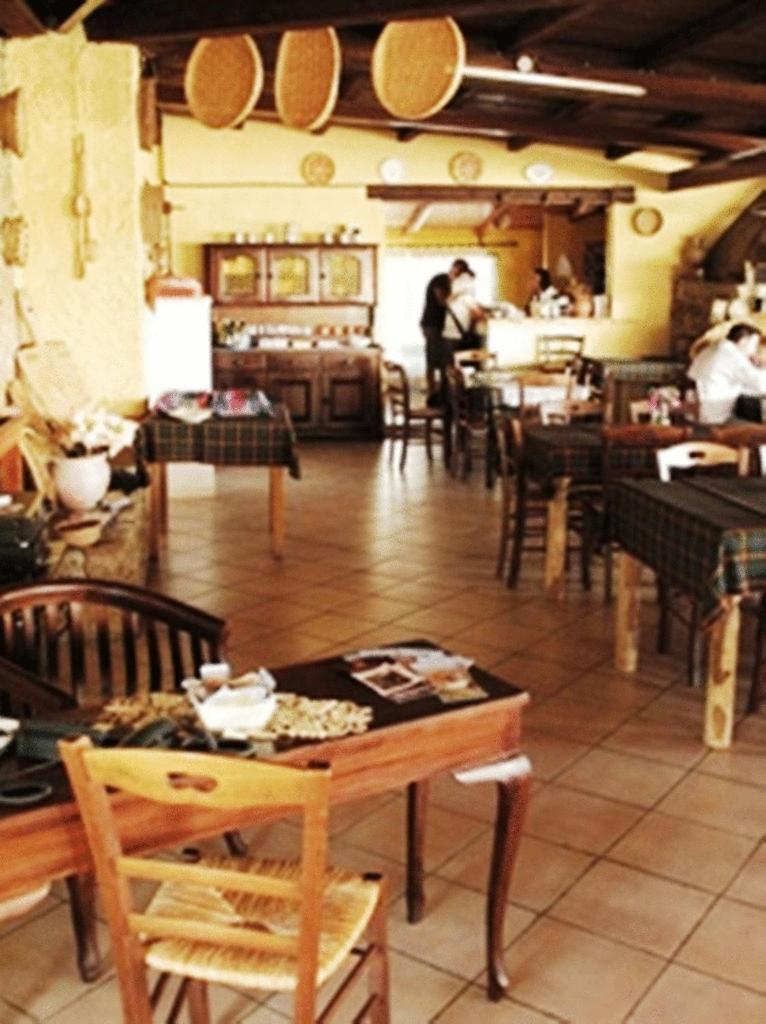 Hotel Turismo Rurale Montitundu Portisco Bagian luar foto