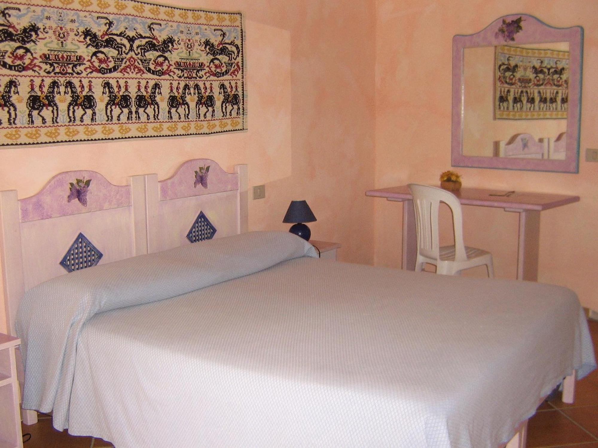Hotel Turismo Rurale Montitundu Portisco Bagian luar foto